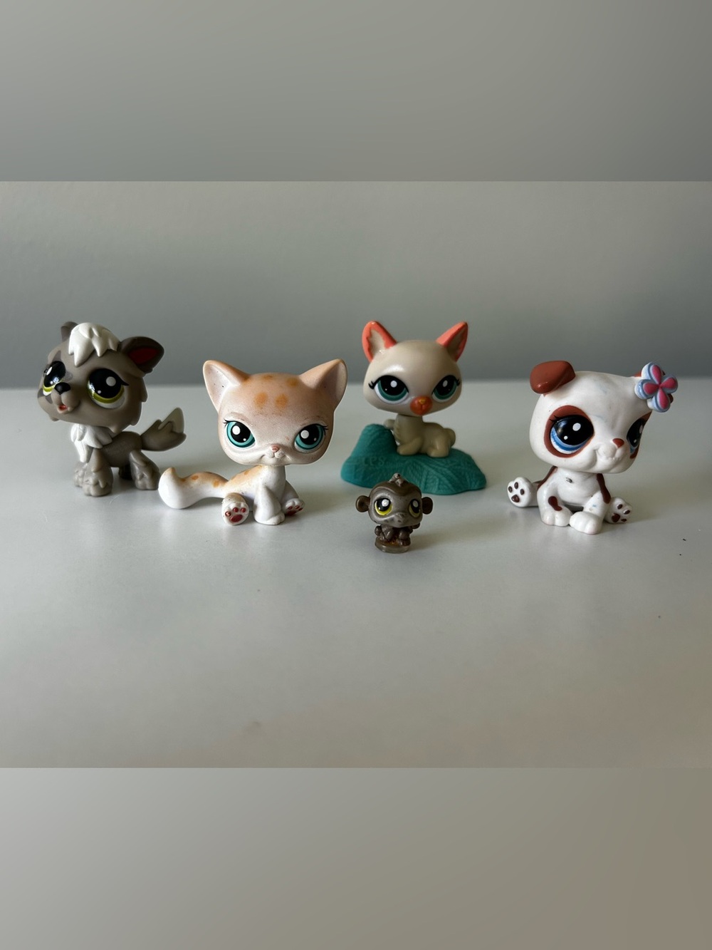 Vintage Littlest Pet Shop animal bundle - 5 figurines